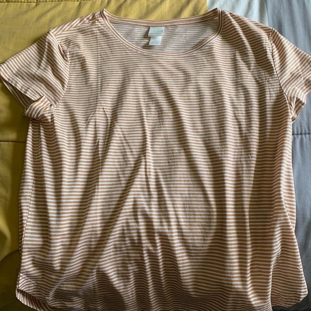 T-shirt.